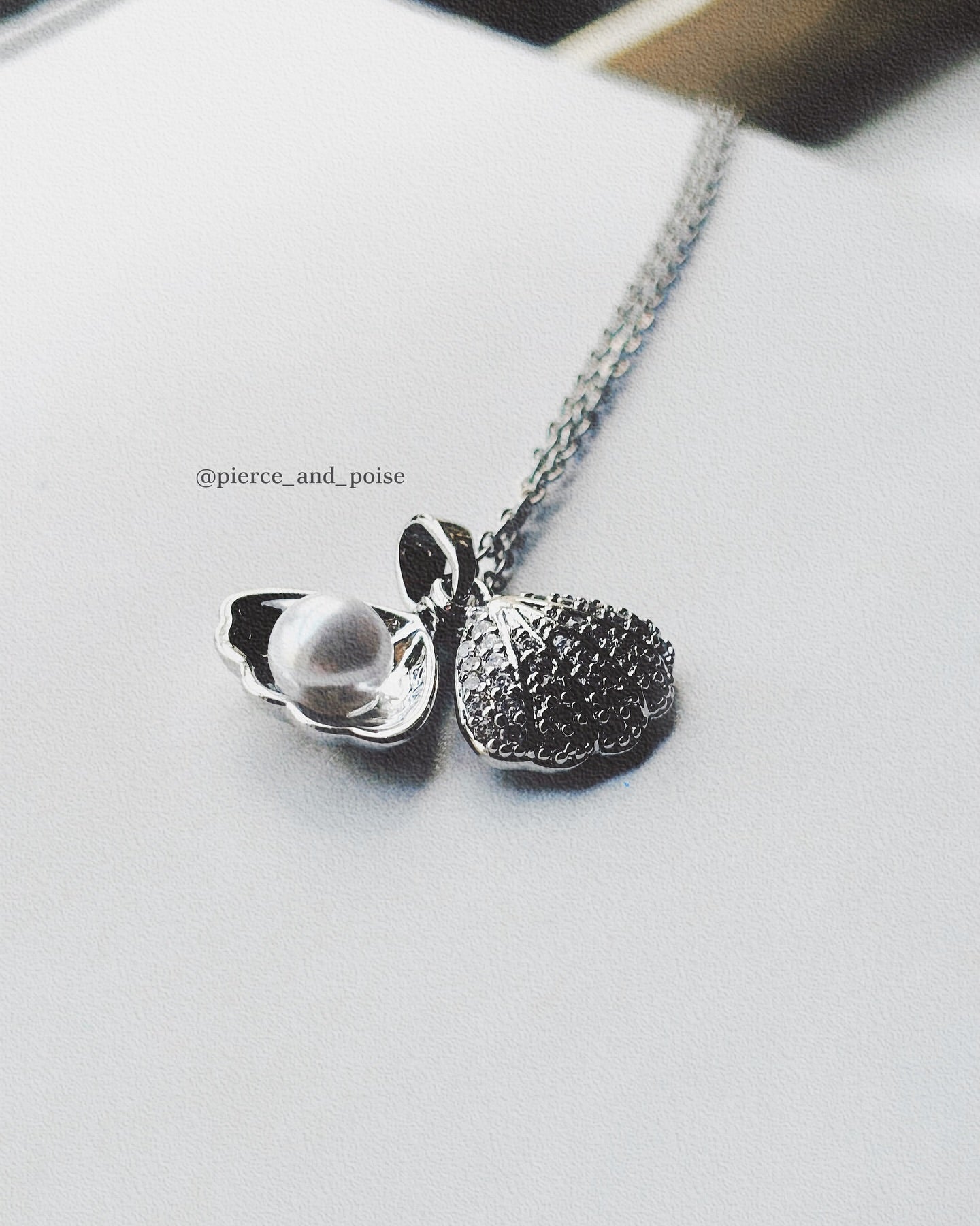 Pearlune Seashell Necklace