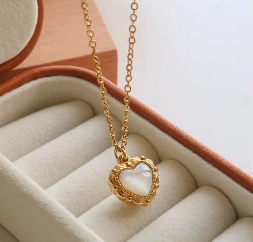 Embossed Heart necklace