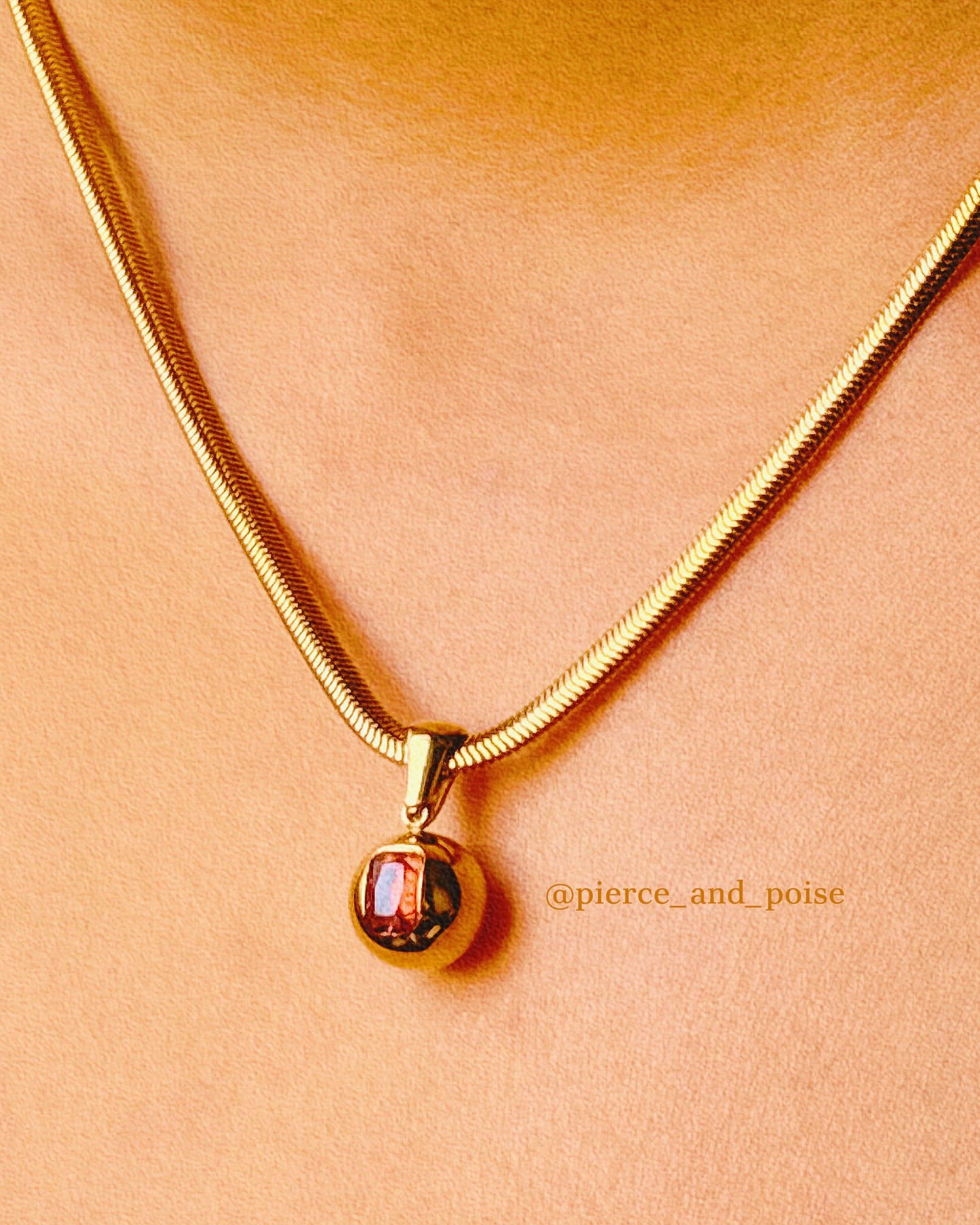 Amelia pink necklace