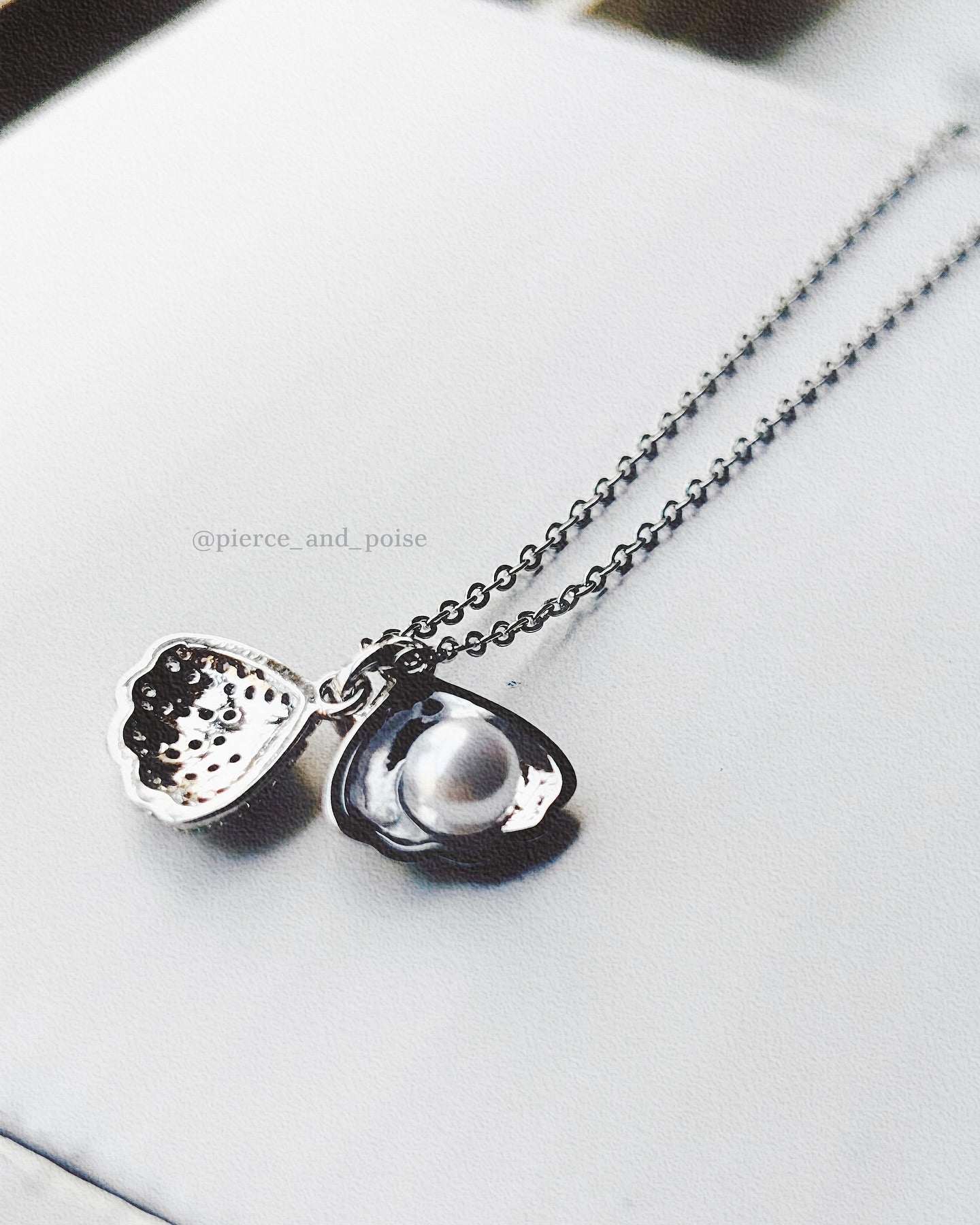 Pearlune Seashell Necklace