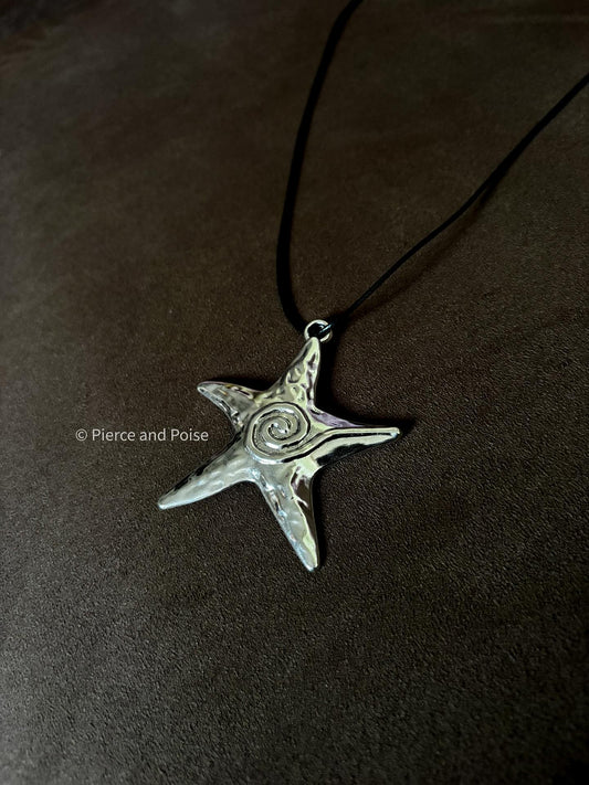 Chunky Swirl Star Necklace