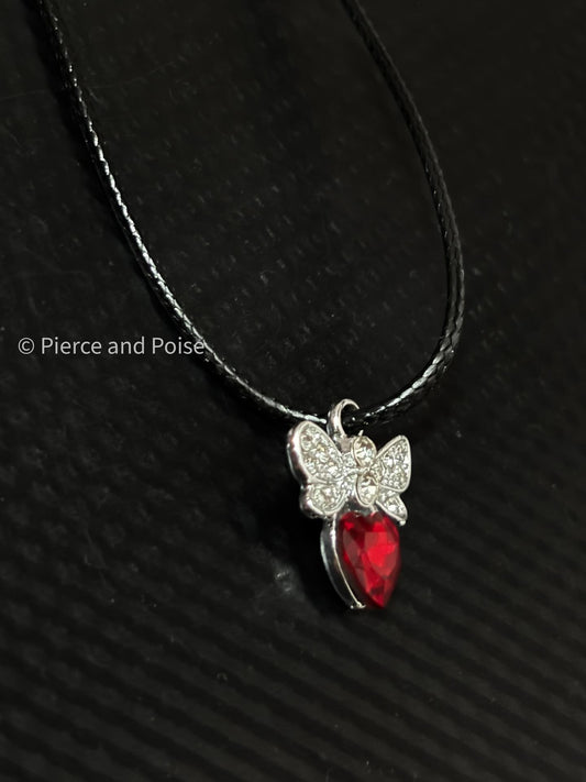 Amourfly necklace