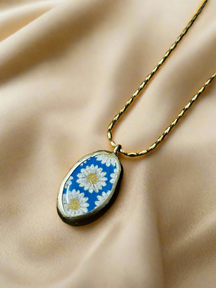 Amora 1942 necklace