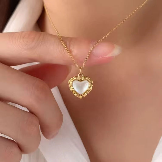 Embossed Heart necklace