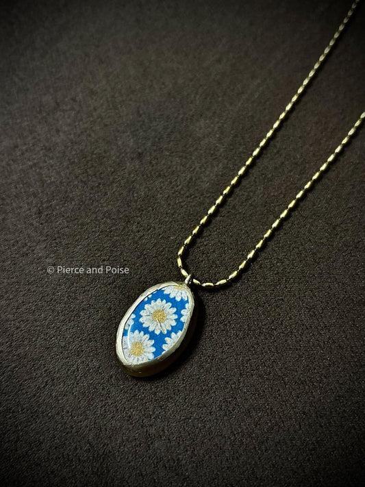 Amora 1942 necklace